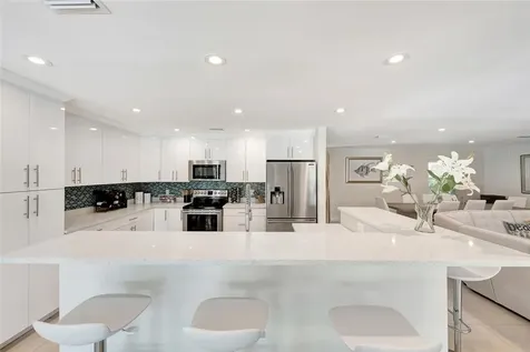 537 E Causeway Boulevard Vero Beach FL 32963