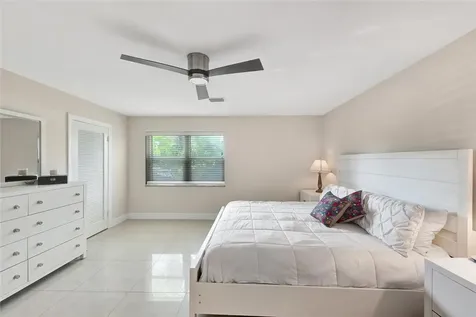 537 E Causeway Boulevard Vero Beach FL 32963