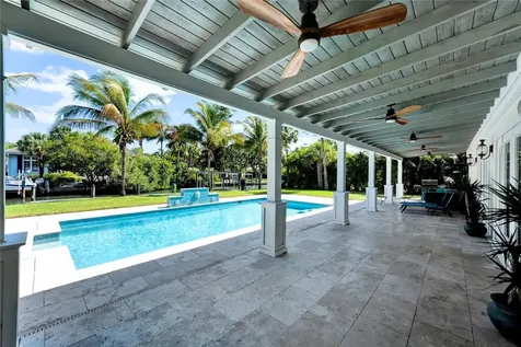 537 E Causeway Boulevard Vero Beach FL 32963