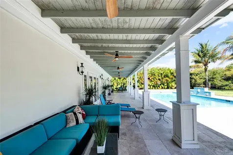 537 E Causeway Boulevard Vero Beach FL 32963