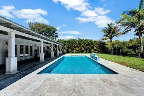 537 E Causeway Boulevard Vero Beach FL 32963