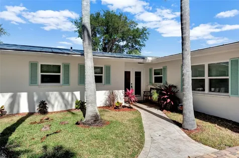 537 E Causeway Boulevard Vero Beach FL 32963