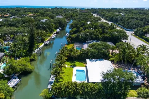 537 E Causeway Boulevard Vero Beach FL 32963