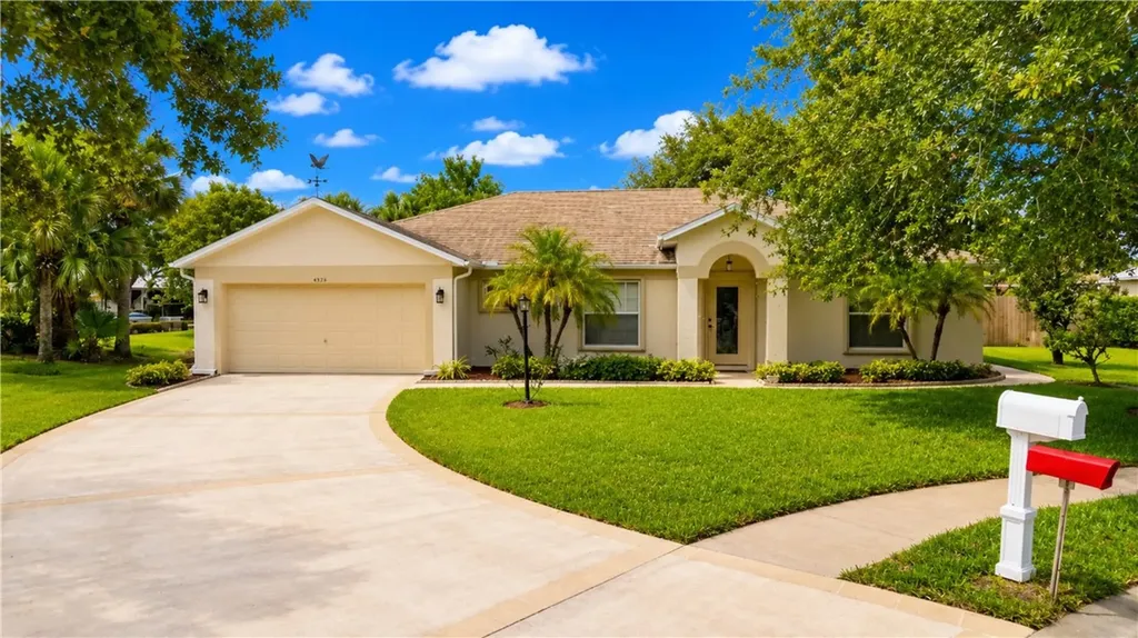 4927 5th Manor Vero Beach FL 32968
