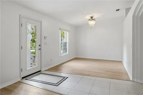 4927 5th Manor Vero Beach FL 32968