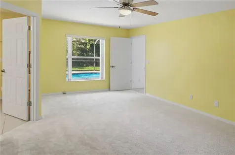 4927 5th Manor Vero Beach FL 32968