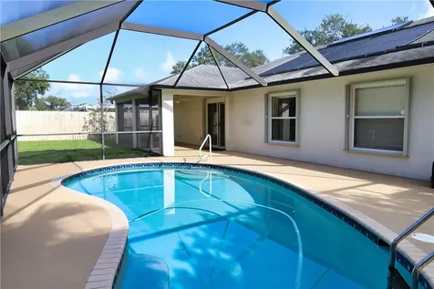 4927 5th Manor Vero Beach FL 32968