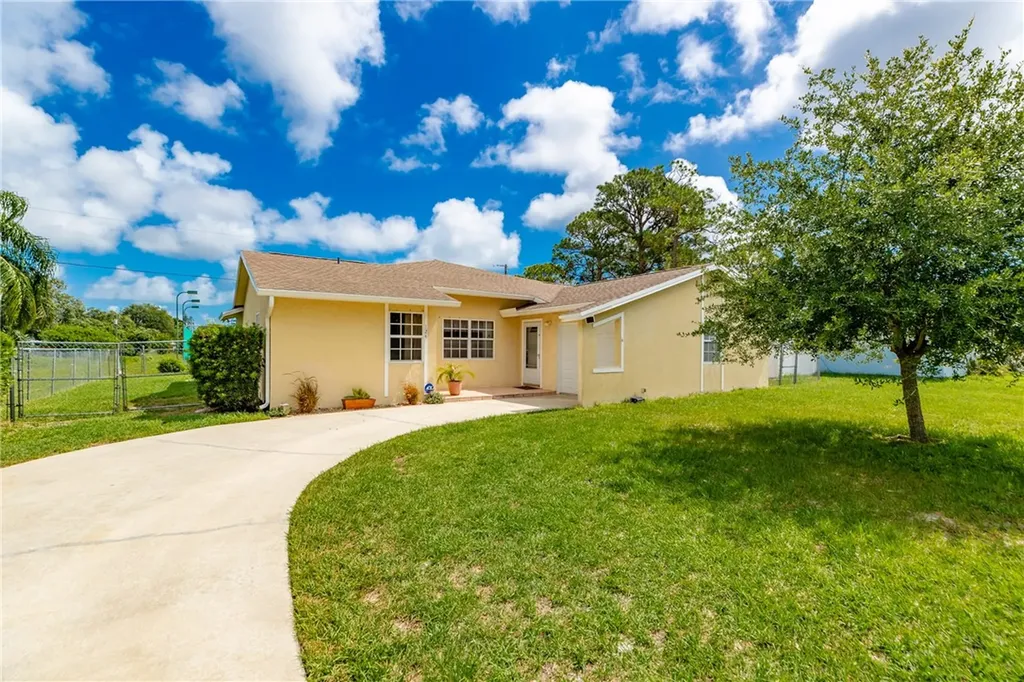 124 Englar Drive Sebastian FL 32958
