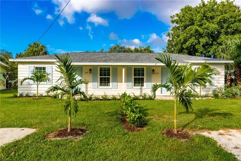 2359 De Soto Avenue Vero Beach FL 32960