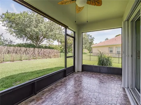 1821 Berkshire Circle SW Vero Beach FL 32968
