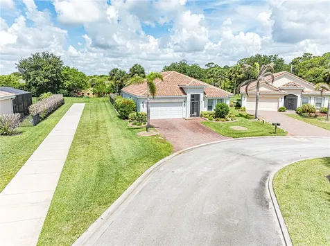 1821 Berkshire Circle SW Vero Beach FL 32968