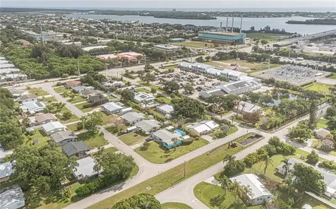 1611 4th Avenue Vero Beach FL 32960