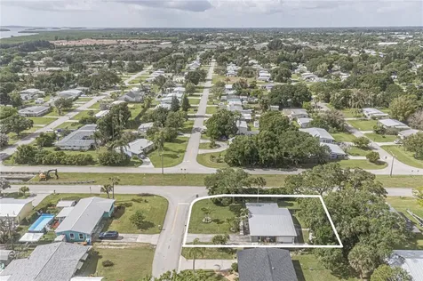 1611 4th Avenue Vero Beach FL 32960