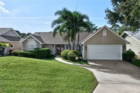 635 Fox Run SW Vero Beach FL 32962