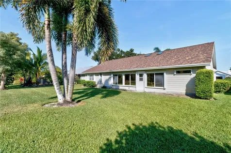 635 Fox Run SW Vero Beach FL 32962