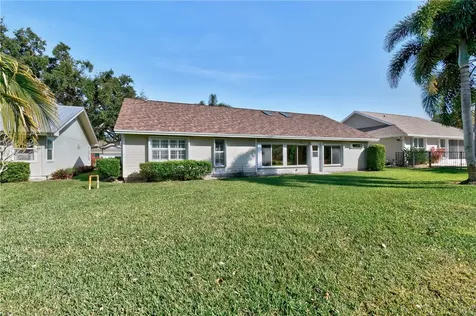 635 Fox Run SW Vero Beach FL 32962