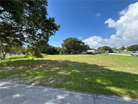 155 S 19th Circle SW Vero Beach FL 32962