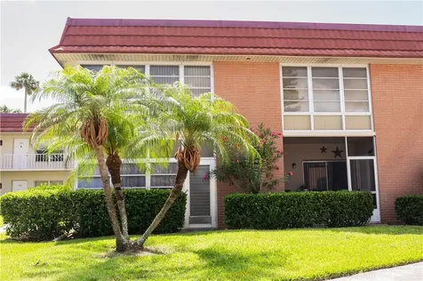 15 Vista Palm Lane Vero Beach FL 32962
