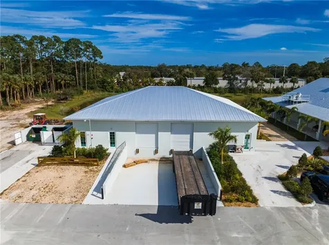 3700 9th Street SW Vero Beach FL 32968
