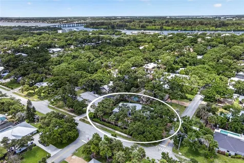 3915 Mockingbird Drive Vero Beach FL 32963