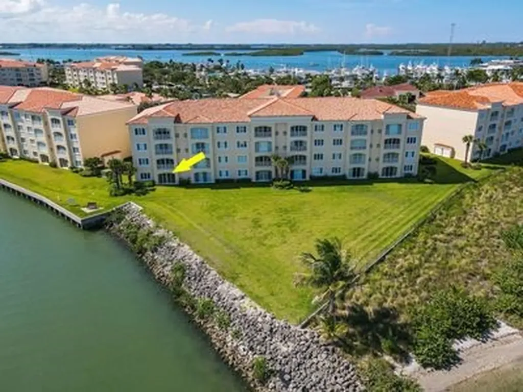 4 Harbour Isle Drive E Fort Pierce FL 34949