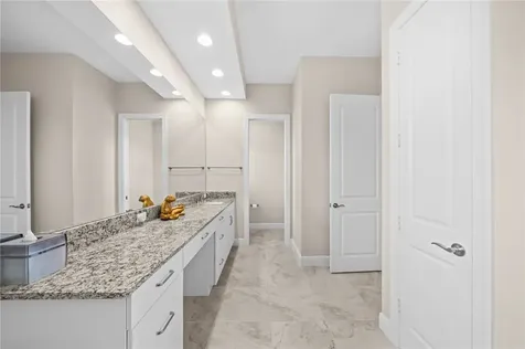 1095 Camelot Way Vero Beach FL 32966