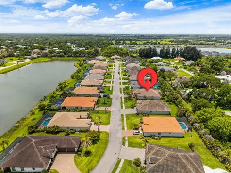 1095 Camelot Way Vero Beach FL 32966