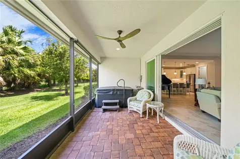 1095 Camelot Way Vero Beach FL 32966