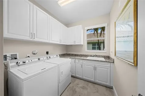 1095 Camelot Way Vero Beach FL 32966