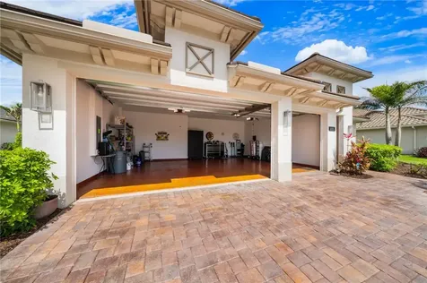 1095 Camelot Way Vero Beach FL 32966