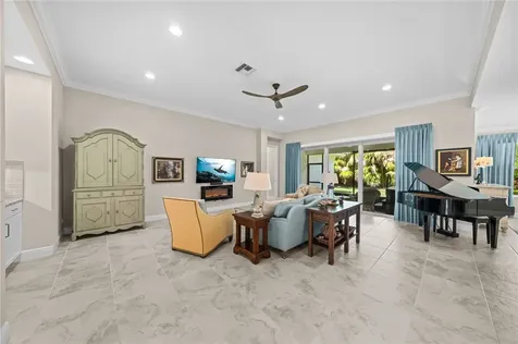 1095 Camelot Way Vero Beach FL 32966
