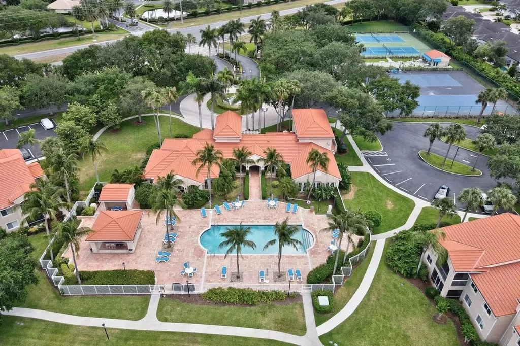 1590 S 42nd Circle Vero Beach FL 32967