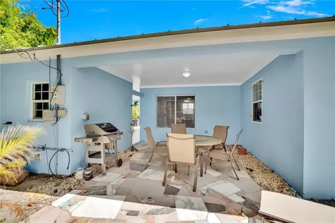 1425 20th Avenue Vero Beach FL 32960