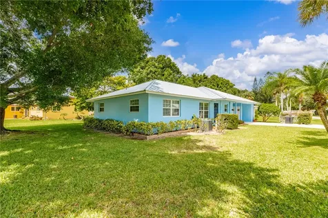1425 20th Avenue Vero Beach FL 32960