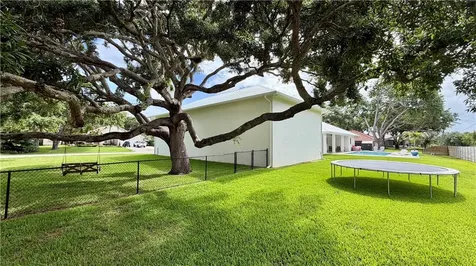 4255 79th Avenue Vero Beach FL 32967