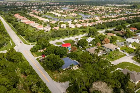2065 19th Avenue SW Vero Beach FL 32962