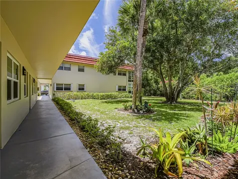 109 Spring Lake Court Vero Beach FL 32962