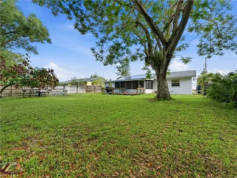 4335 82nd Street Vero Beach FL 32967