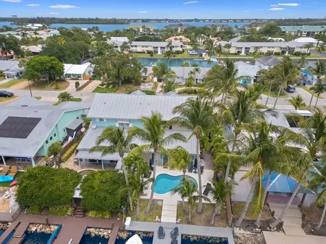 1913 Robalo Drive Vero Beach FL 32960