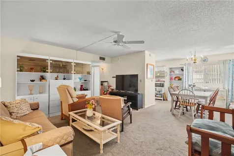 61 Woodland Drive Vero Beach FL 32692