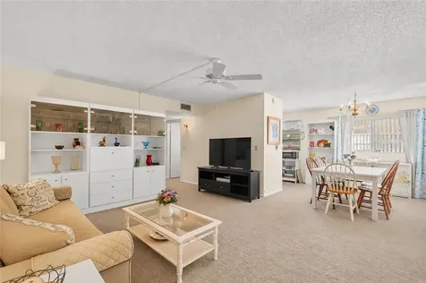 61 Woodland Drive Vero Beach FL 32692