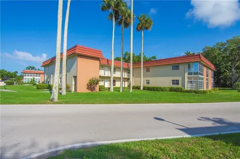 17 Vista Palm Lane Vero Beach FL 32962
