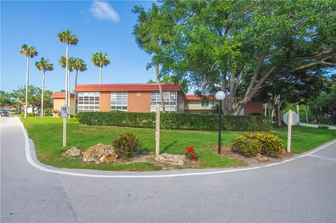 17 Vista Palm Lane Vero Beach FL 32962
