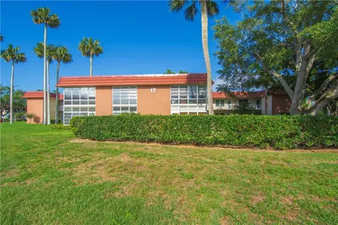 17 Vista Palm Lane Vero Beach FL 32962
