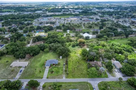 4606 32nd Avenue Vero Beach FL 32967