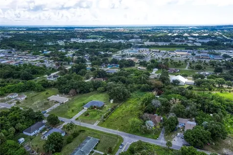 4606 32nd Avenue Vero Beach FL 32967