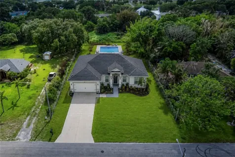 4606 32nd Avenue Vero Beach FL 32967