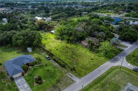 4606 32nd Avenue Vero Beach FL 32967