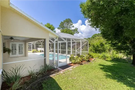 414 Ash Street Sebastian FL 32958