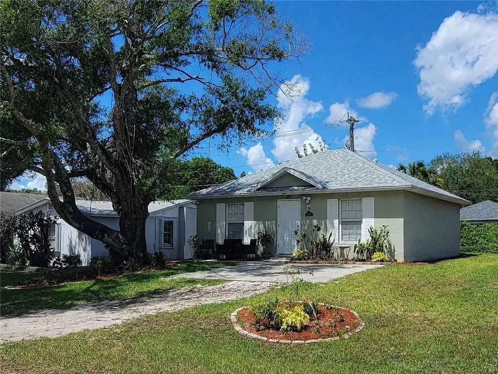1365 26 Avenue SW Vero Beach FL 32962